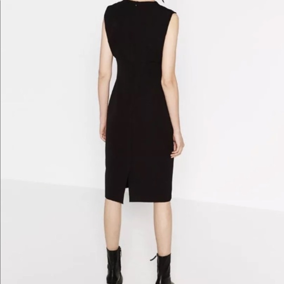 black fitted shift dress